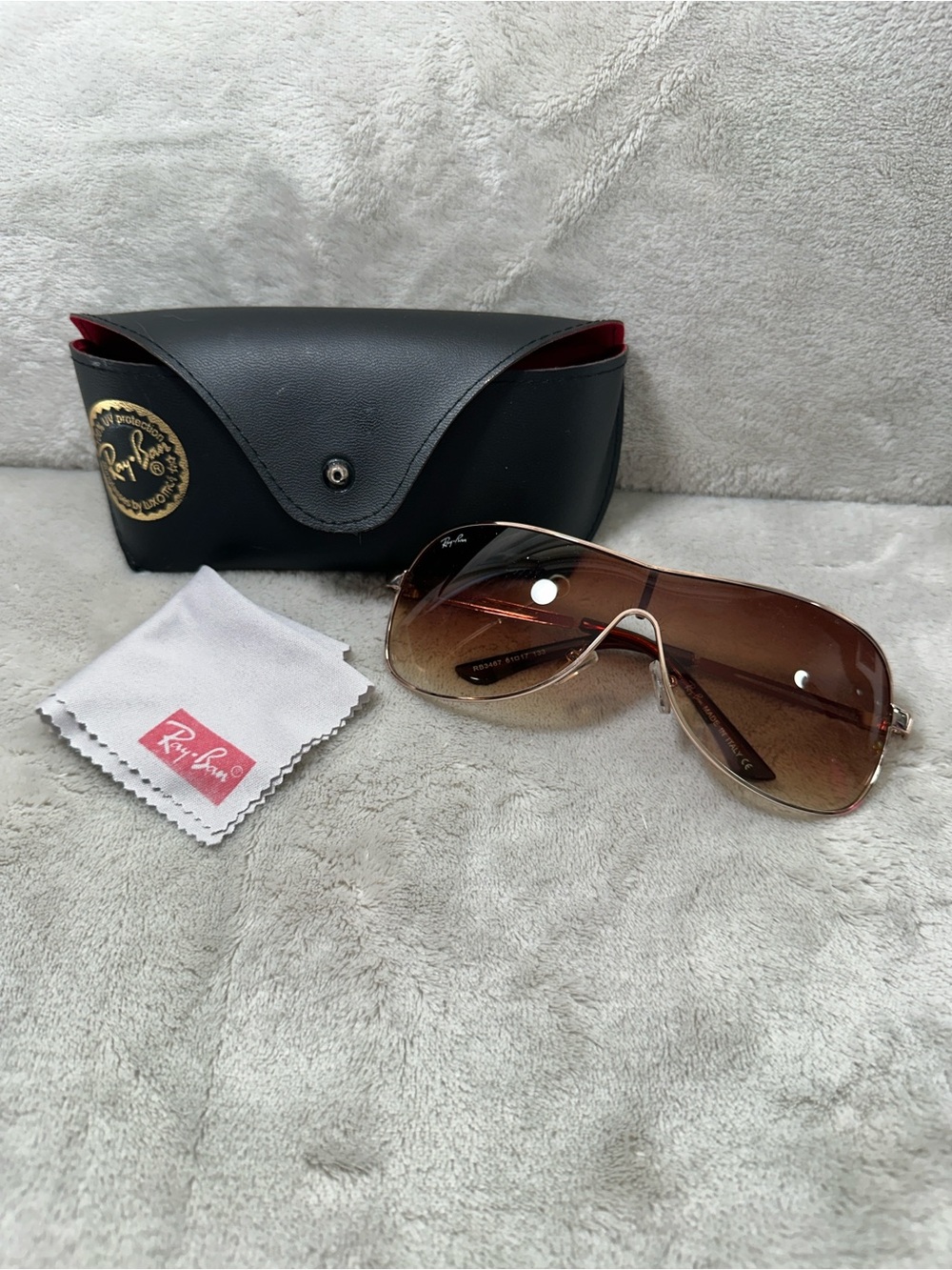 Ray-Ban Brown Gradient Sunglasses with Gold Frame